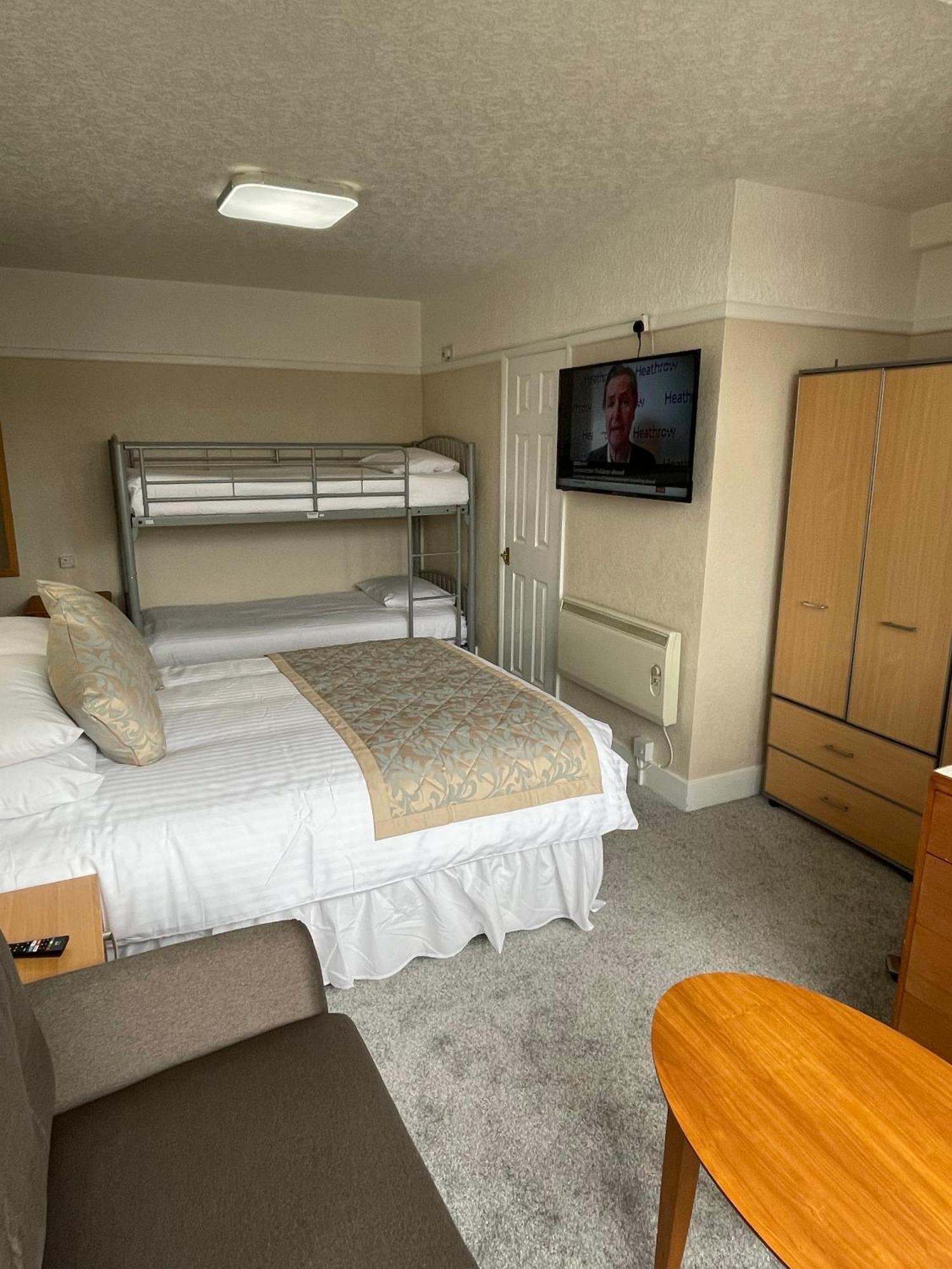 Oyo Queens Hotel, Скегнесс Номер фото
